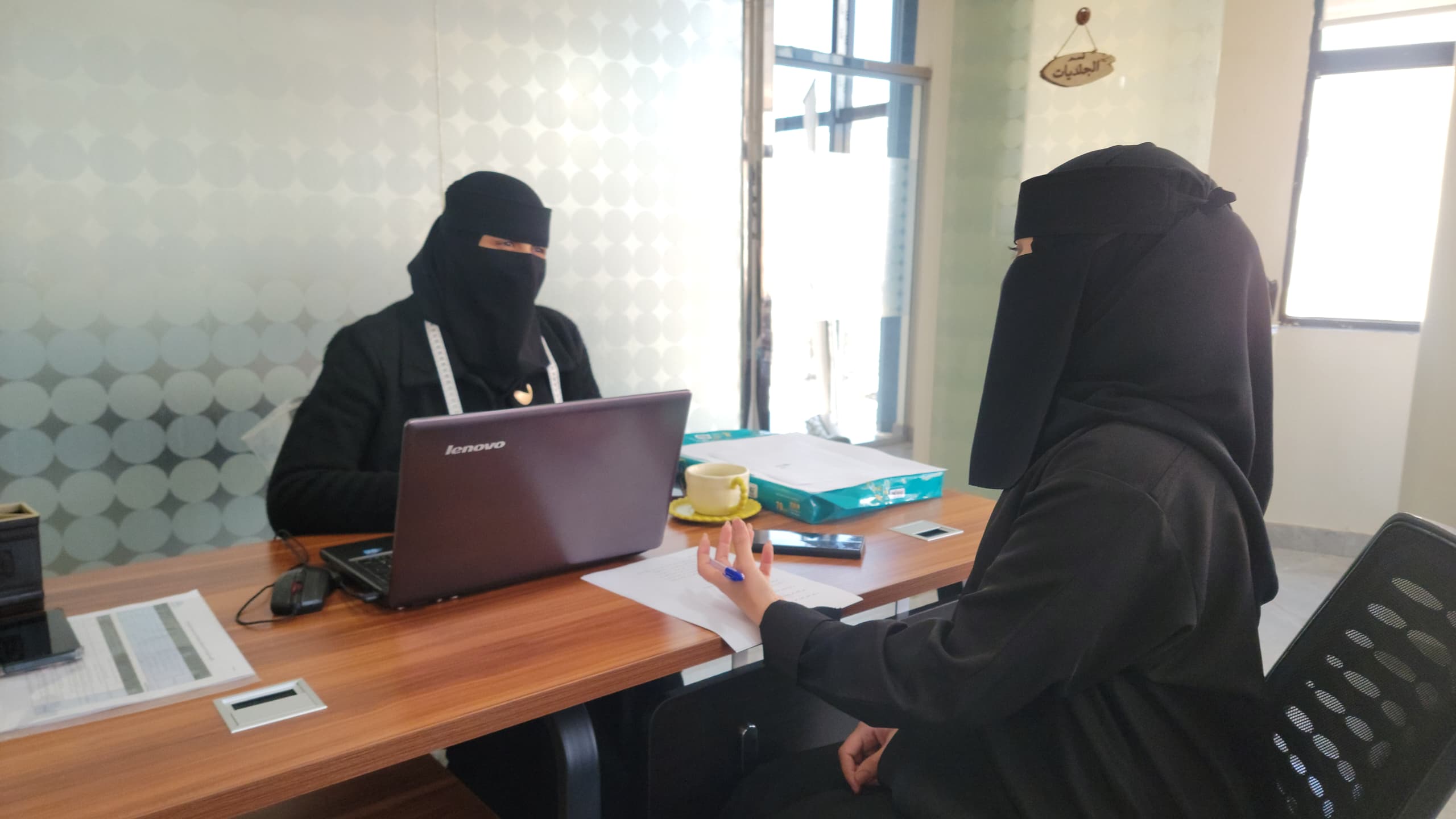 الشاحذي لـ"نون": أسعى لإعادة صياغة الجمال اليمني بقالب عالمي
